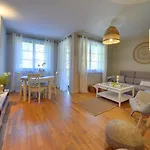 Funkcjonalne I Stylowe Sun Seasons 24 W Karpaczu By Renters Апартаменты