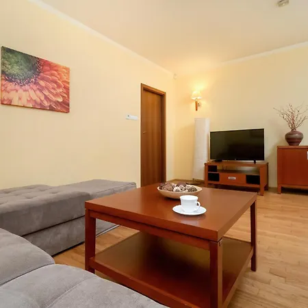 Funkcjonalne I Stylowe Sun Seasons 24 W Karpaczu By Renters Apartamento *