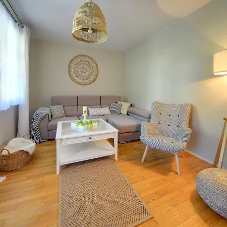 Funkcjonalne I Stylowe Sun Seasons 24 W Karpaczu By Renters דירה קרפאז'