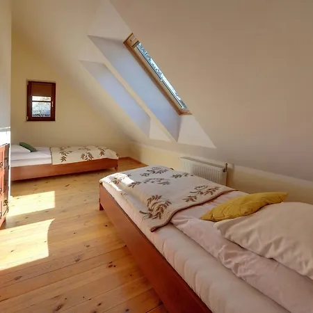 Funkcjonalne I Stylowe Sun Seasons 24 W Karpaczu By Renters Daire Karpacz