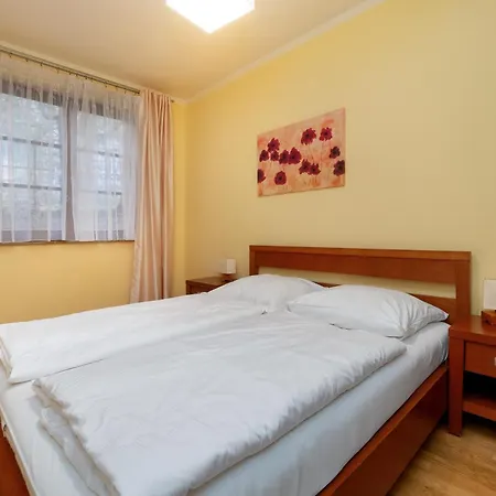 Funkcjonalne I Stylowe Apartamenty Sun Seasons 24 W Karpaczu By Noclegi Renters Apartment